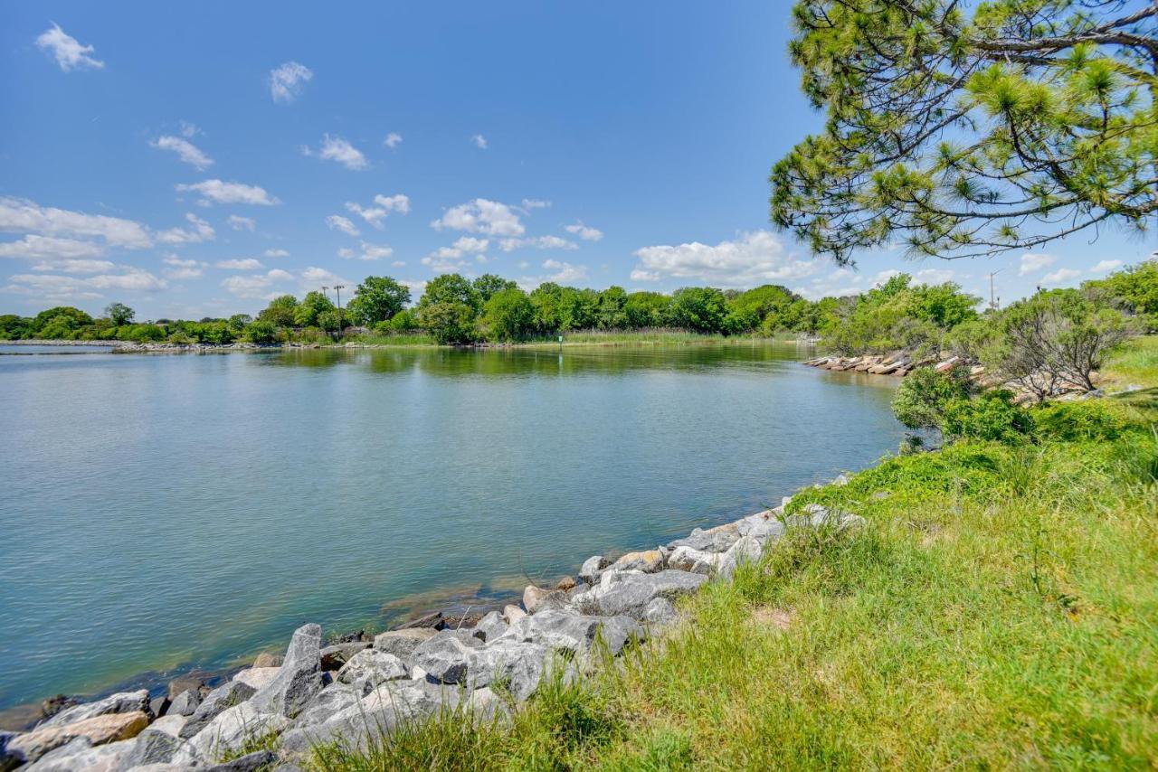 Charming Newport News Cottage Less Than 1 Mi To Ocean! هامبتون المظهر الخارجي الصورة